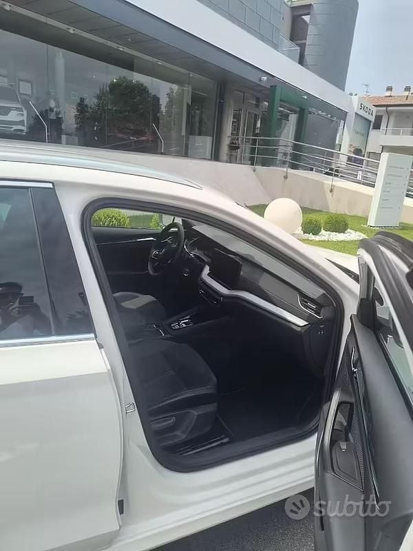 Usata Skoda Octavia 130 CV (95 kW) 2024 Bianco Station wagon