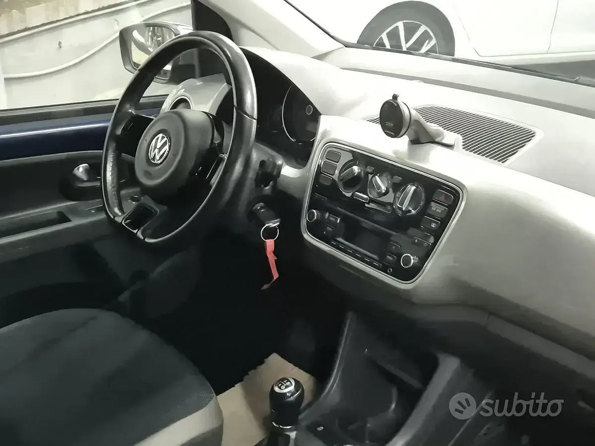 Usata VW up! high up! 60 CV (44 kW) 2012 Bianco Utilitaria
