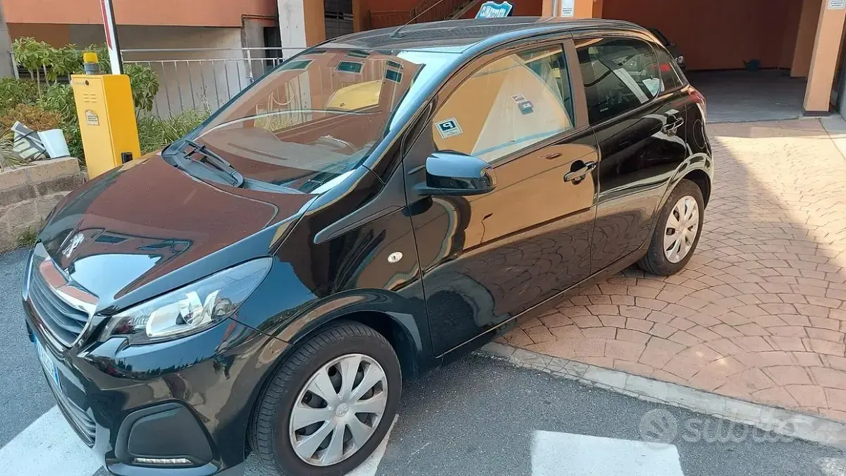 Usata Peugeot 108 Active 72 CV (52 kW) 2019 Nero Berlina