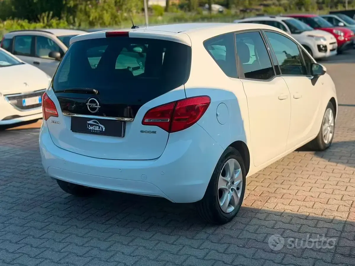 Usata Opel Meriva Cosmo 120 CV (88 kW) 2016 Bianco Monovolume