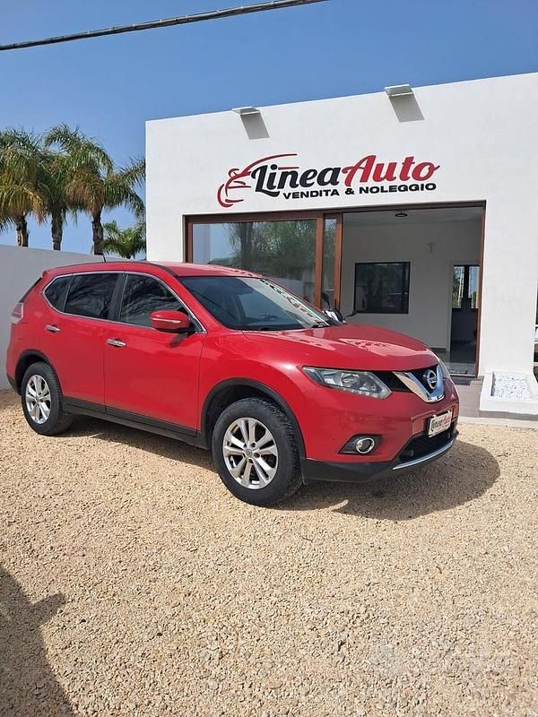 Usata Nissan X-Trail Style Edition 131 CV (96 kW) 2017 Rosso SUV