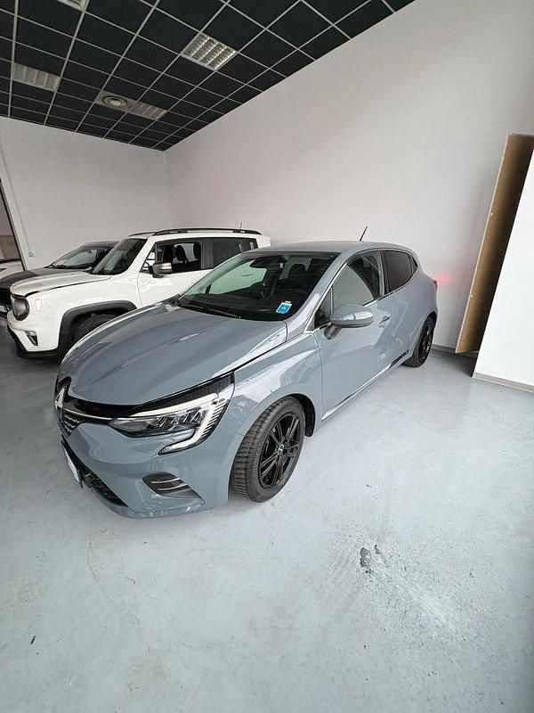Usata Renault Clio V Intens 101 CV (74 kW) 2020 Grigio Utilitaria