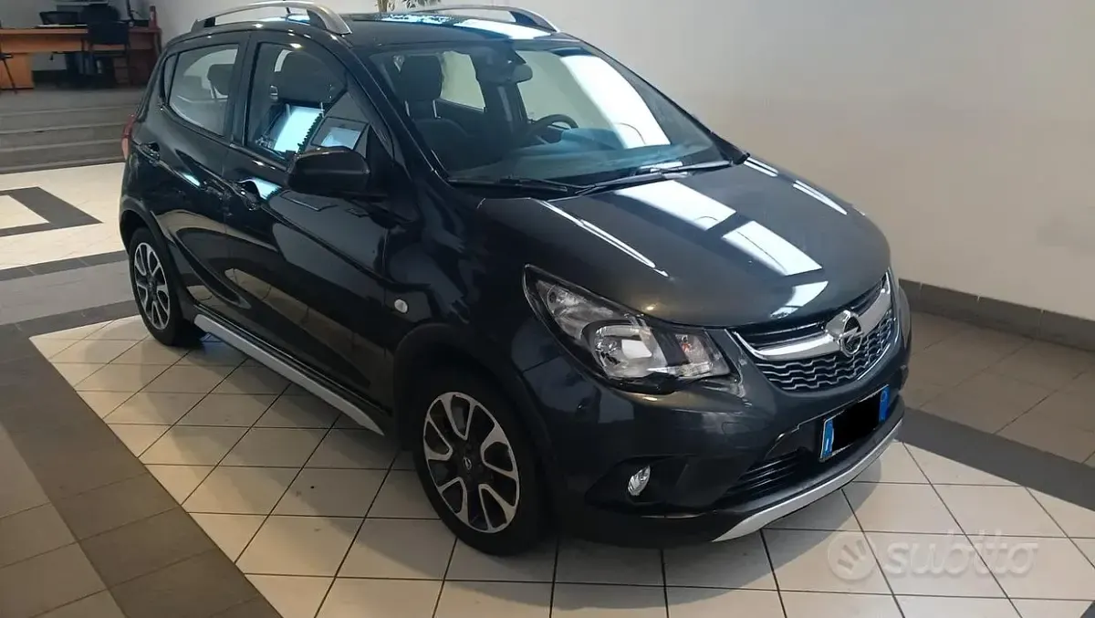 Usata Opel Karl Rocks 73 CV (53 kW) 2018 Grigio Utilitaria