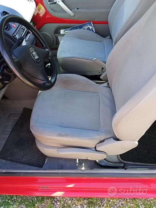 Usata Seat Arosa 50 CV (36 kW) 2001 Rosso Utilitaria