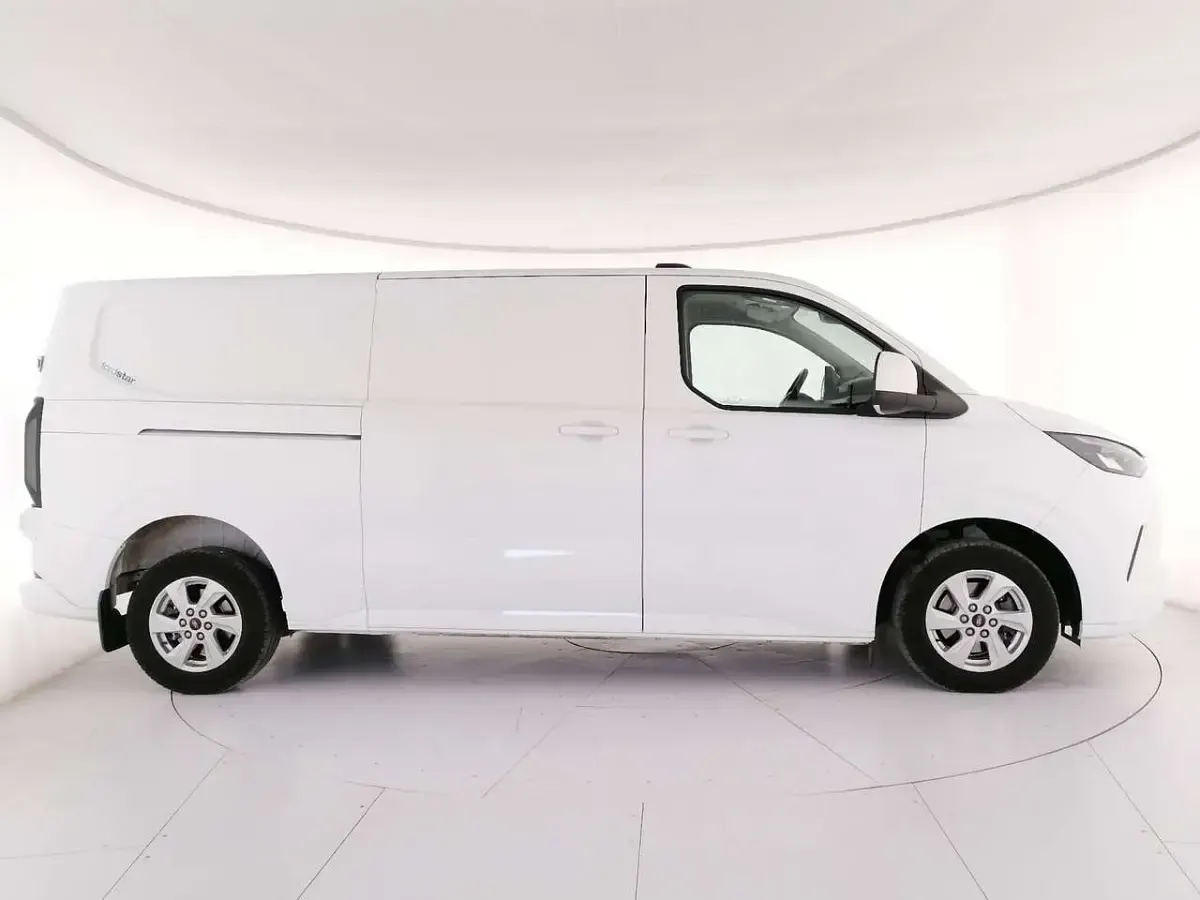 Usata Ford Transit Custom Titanium 170 CV (125 kW) 2024 Bianco Furgone