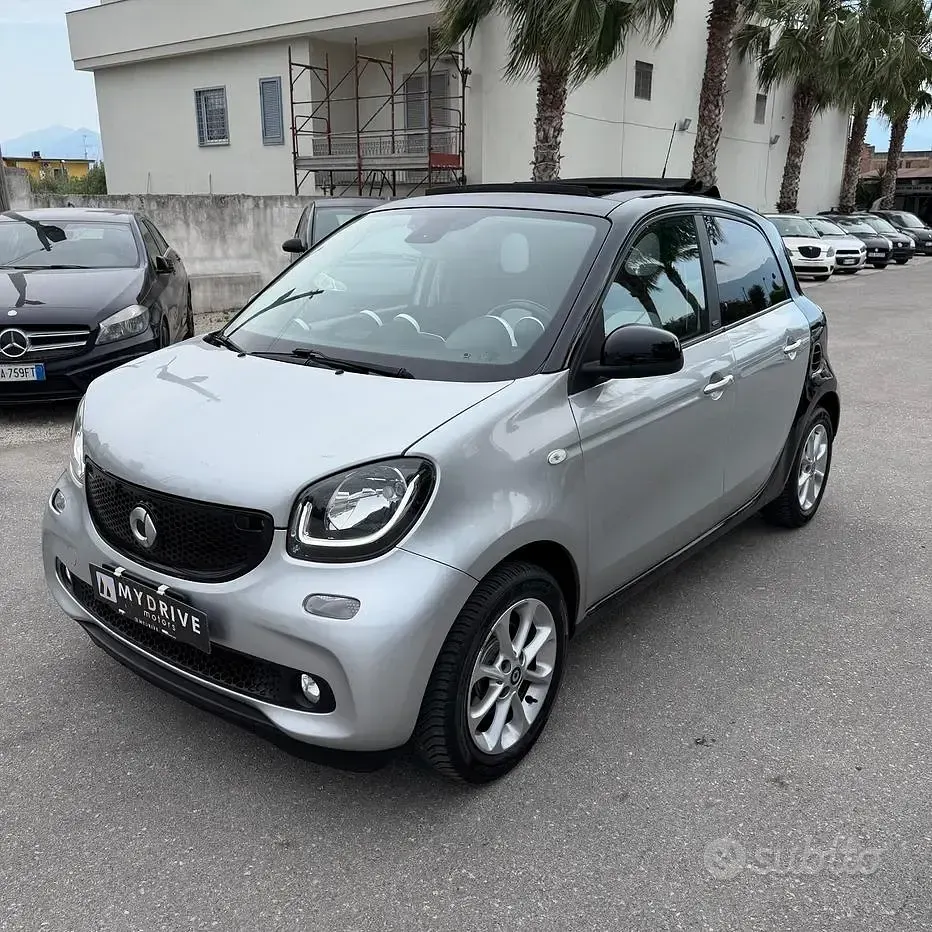 Usata Smart ForFour 71 CV (52 kW) 2015 Grigio Utilitaria