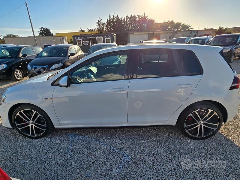 Usata VW Golf Sportsvan GTD 184 CV (135 kW) 2016 Bianco Monovolume
