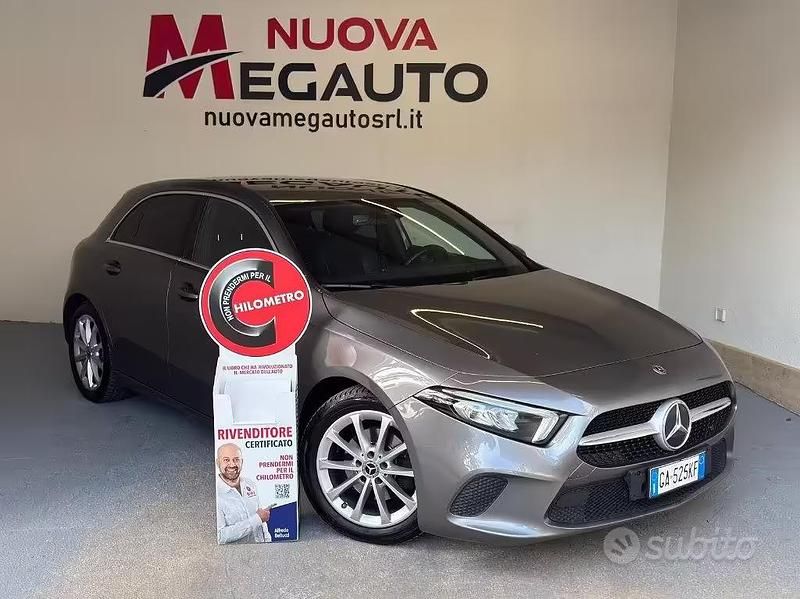 Usata Mercedes A180 116 CV (85 kW) 2020 Grigio Berlina
