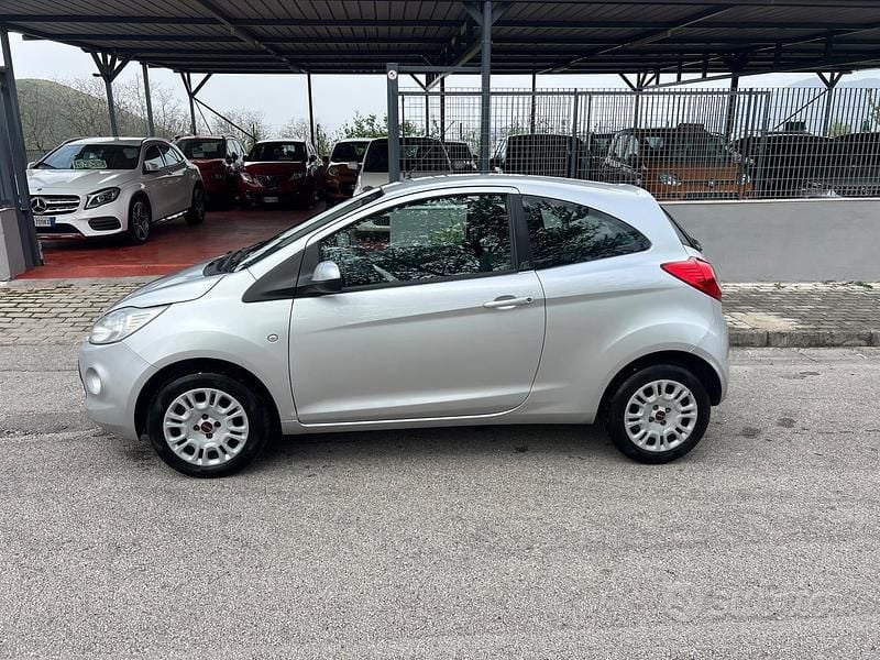 Usata Ford Ka Titanium 69 CV (50 kW) 2011 Grigio Utilitaria