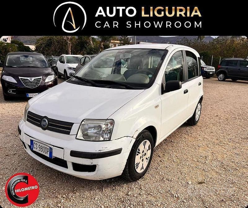 Bianco Usata 2005 Fiat Panda Tre volumi | 1990 € (Super prezzo) - Immagine 1/4