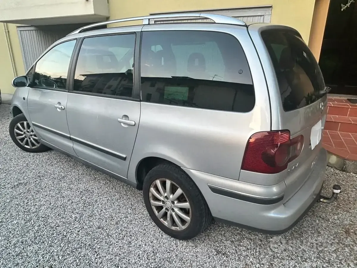 Usata VW Sharan 116 CV (85 kW) 2008 Grigio Monovolume