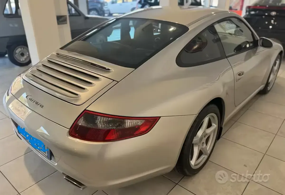 Usata Porsche 911 Carrera 325 CV (239 kW) 2007 Grigio Coupé