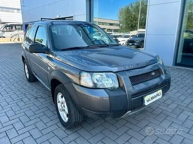 Usata Land Rover Freelander 111 CV (81 kW) 2005 Grigio SUV
