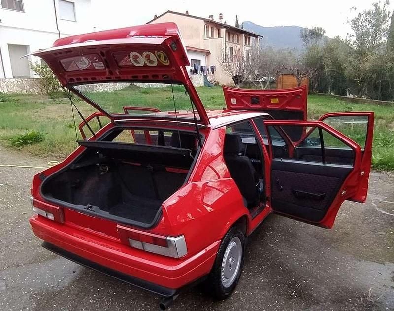 Usata Alfa Romeo 33 Quadrifoglio Verde 118 CV (86 kW) 1989 Rosso Berlina
