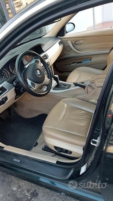 Usata BMW 330 258 CV (189 kW) 2006 Verde Station wagon
