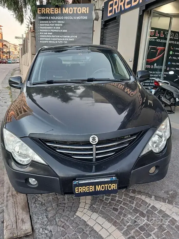 Usata SsangYong Kyron 141 CV (103 kW) 2007 Nero SUV