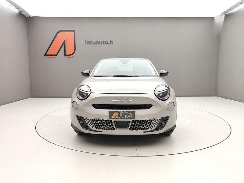 Gebraucht Fiat 600 Icon 145 PS (106 kW) 2025 Beige SUV