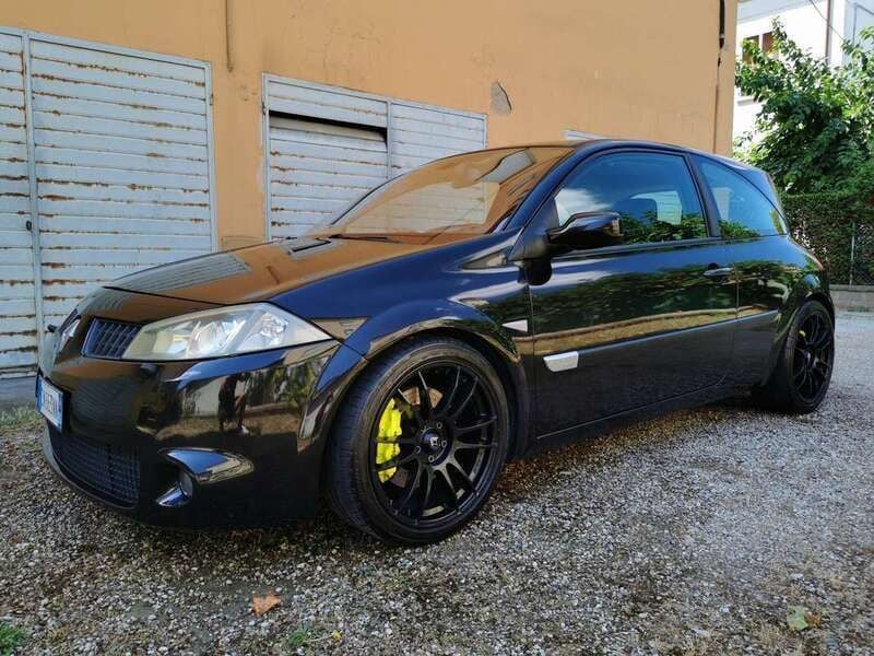 Nero Usata 2004 Renault Mégane II R.S. Tre volumi | 9000 € - Immagine 1/4