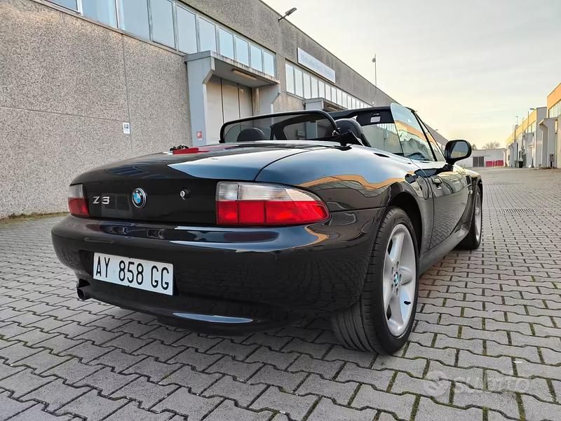 Usata BMW Z3 140 CV (102 kW) 1998 Blu Cabrio