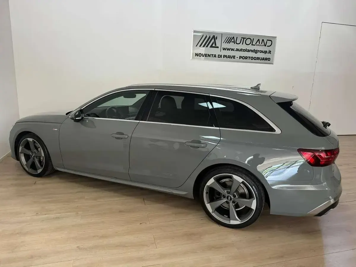 Usata Audi A4 S-Line 190 CV (139 kW) 2020 Grigio Station wagon