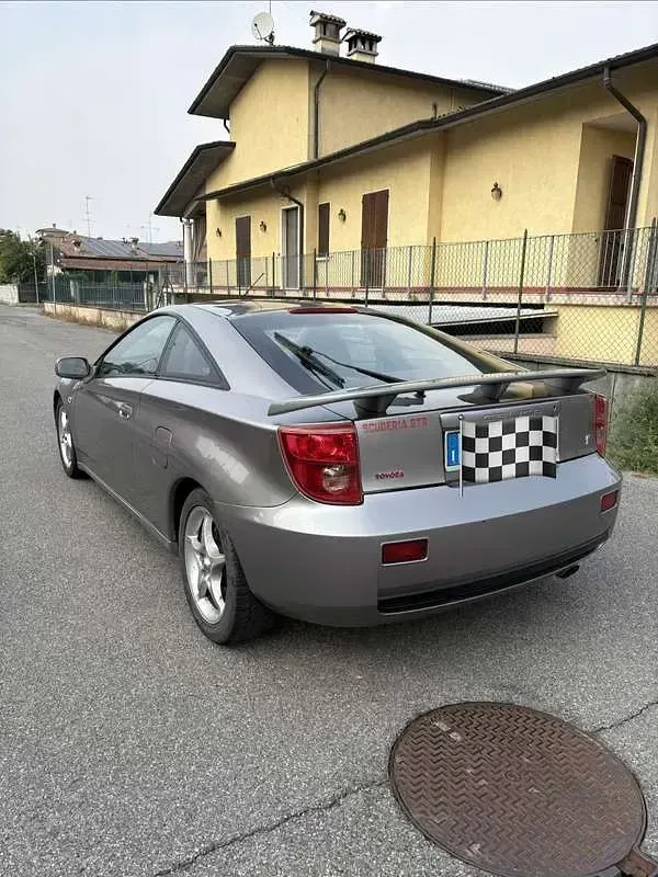 Usata Toyota Celica 192 CV (141 kW) 2003 Grigio Coupé