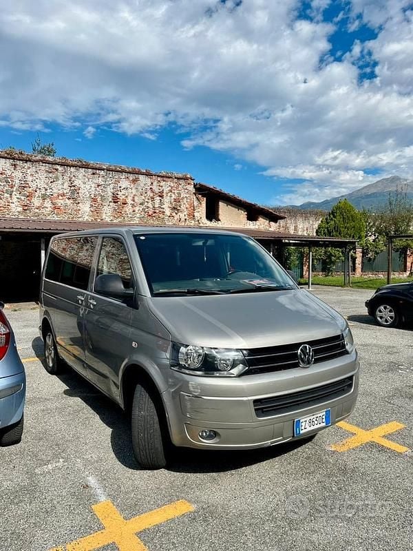Usata VW Caravelle 140 CV (102 kW) 2012 Beige Monovolume