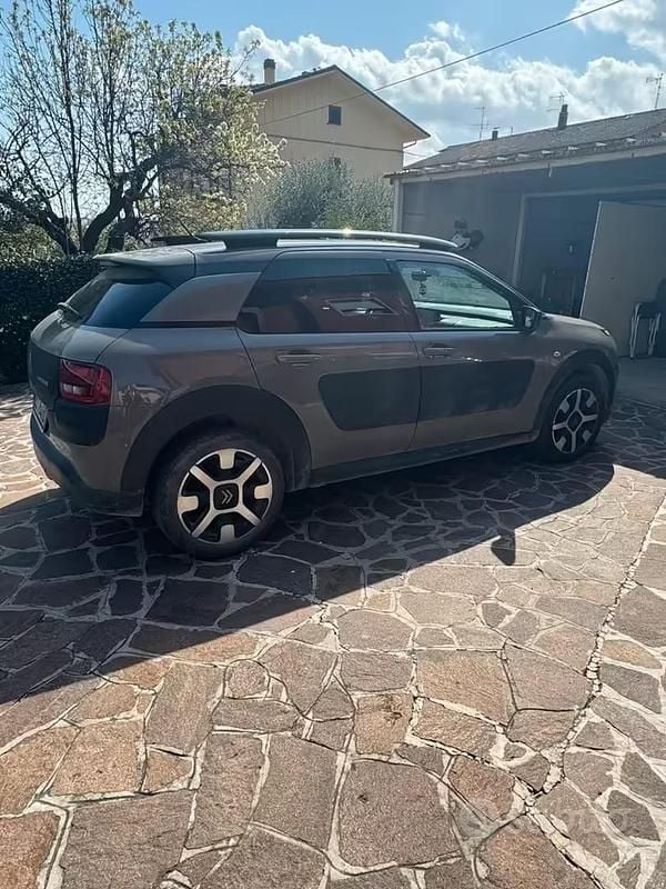 Usata Citroën C4 Cactus 2015 Verde Utilitaria