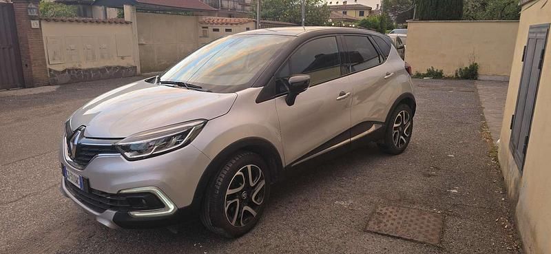 Usata Renault Captur Initiale Paris 118 CV (86 kW) 2017 SUV