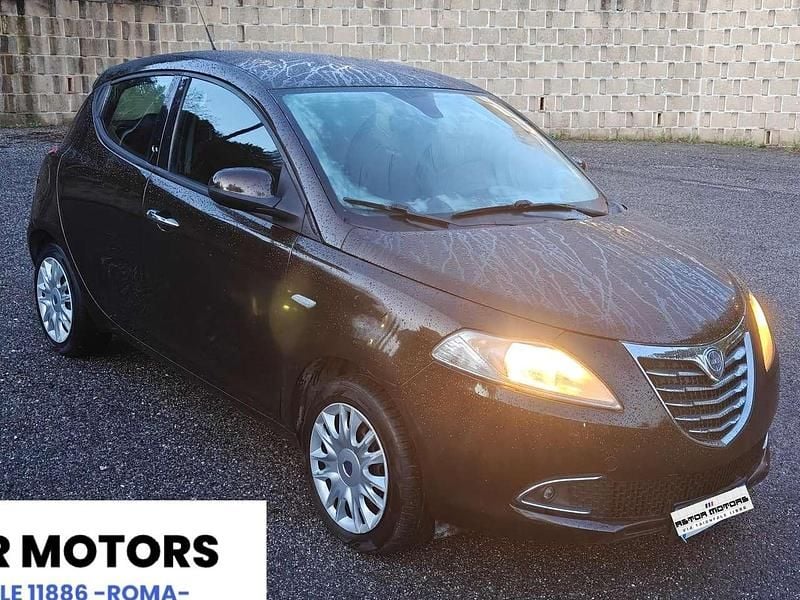 Usata Lancia Ypsilon Gold 86 CV (63 kW) 2012 Other Utilitaria