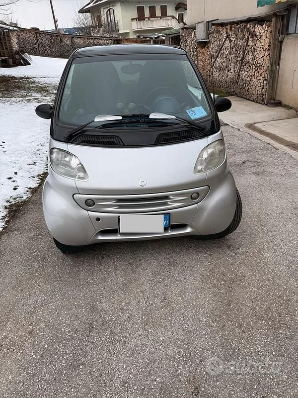 Usata Smart ForTwo Coupé 54 CV (39 kW) 2000 Grigio Coupé