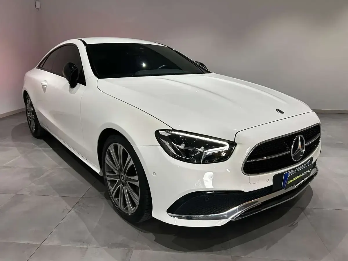 Usata Mercedes E200 Premium 197 CV (144 kW) 2021 Bianco Coupé