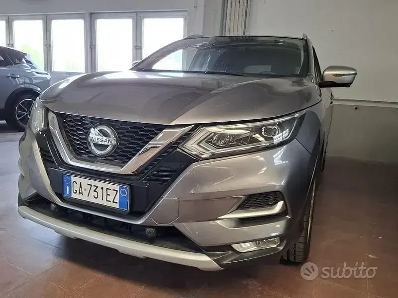Usata Nissan Qashqai N-Motion 150 CV (110 kW) 2020 Grigio SUV