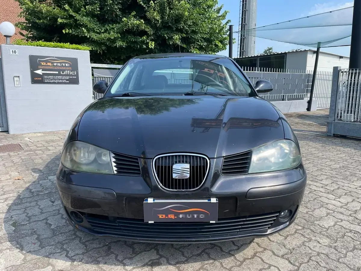 Usata Seat Ibiza 75 CV (55 kW) 2004 Nero Utilitaria