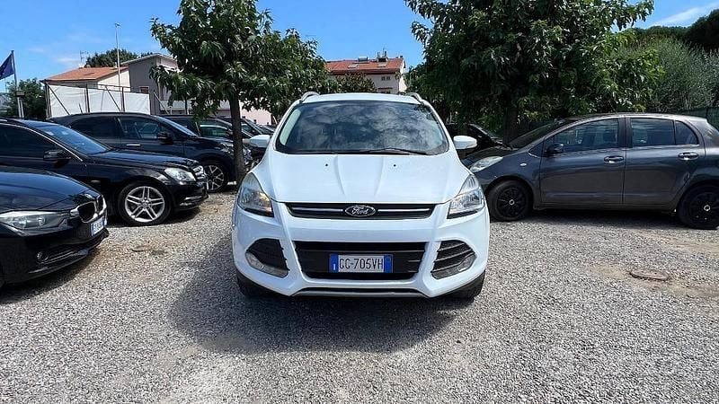 Usata Ford Kuga 140 CV (102 kW) 2013 Bianco SUV
