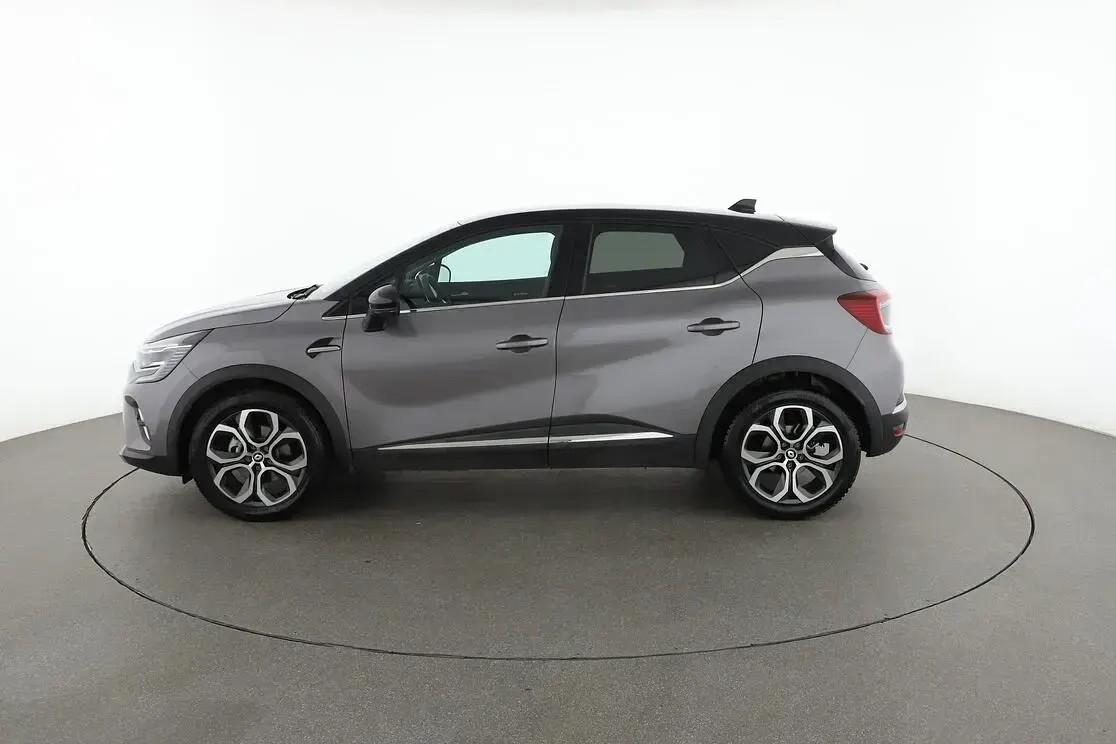 Usata Renault Captur Techno 143 CV (105 kW) 2023 Grigio SUV