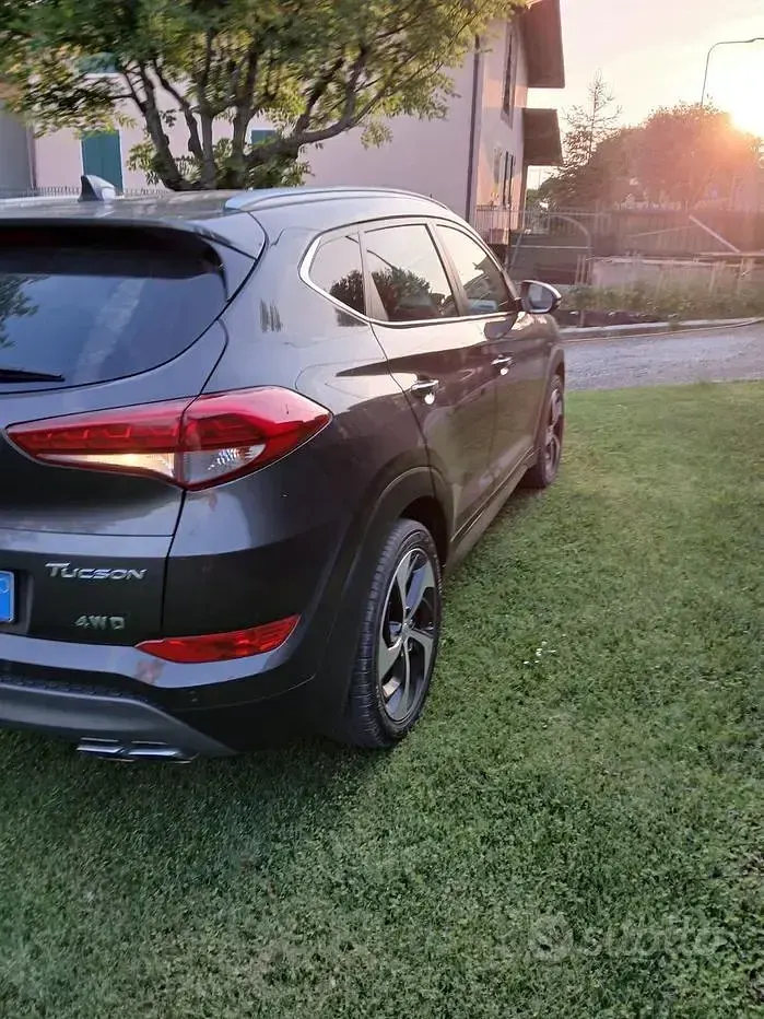 Usata Hyundai Tucson 136 CV (100 kW) 2017 Grigio SUV