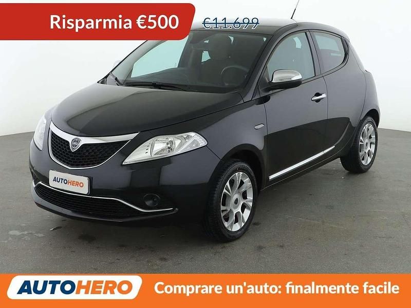 Usata Lancia Ypsilon Platinum 70 CV (51 kW) 2019 Nero Utilitaria