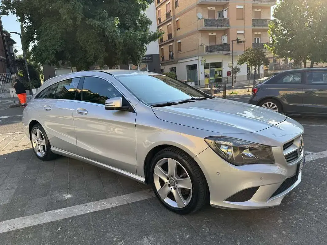 Usata Mercedes CLA180 Shooting Brake Business 109 CV (80 kW) 2016 Argento Station wagon