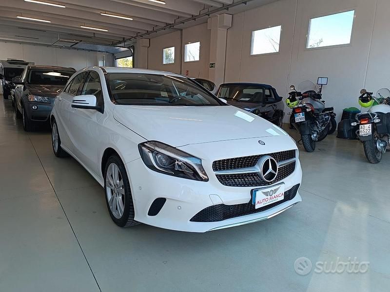 Usata Mercedes A180 Premium 109 CV (80 kW) 2017 Bianco Berlina