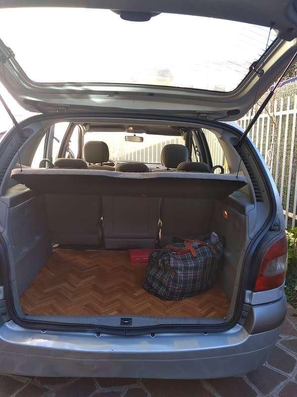 Usata Renault Scénic Dynamique 102 CV (75 kW) 2002 Grigio Monovolume