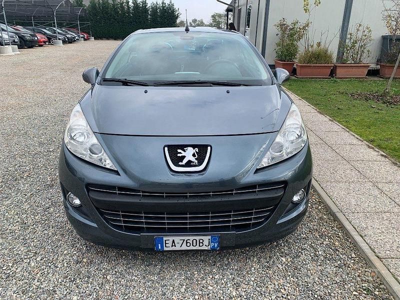 Usata Peugeot 207 CC Roland Garros 110 CV (80 kW) 2010 Grigio scuro Cabrio