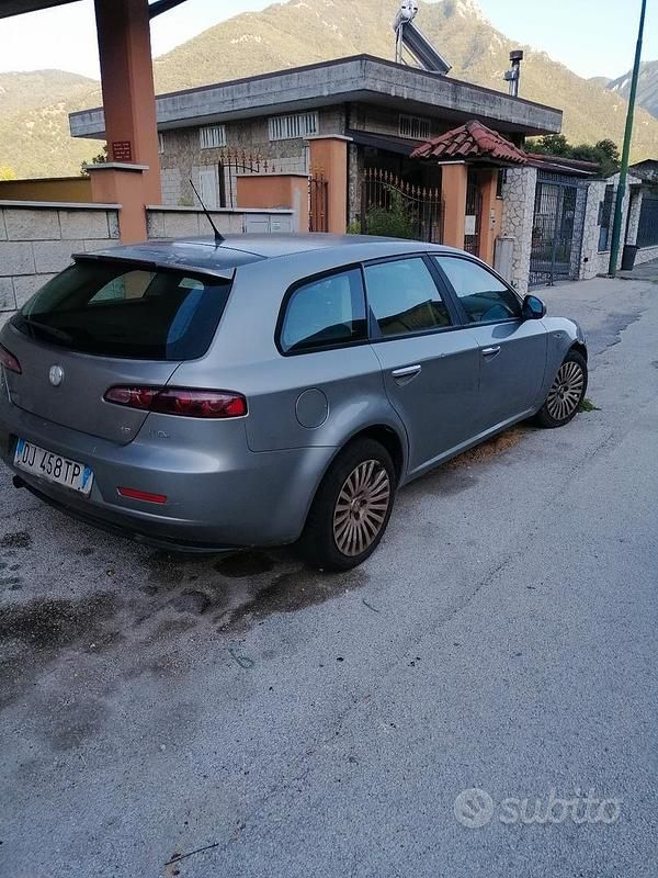 Usata Alfa Romeo 159 150 CV (110 kW) 2007 Grigio Berlina