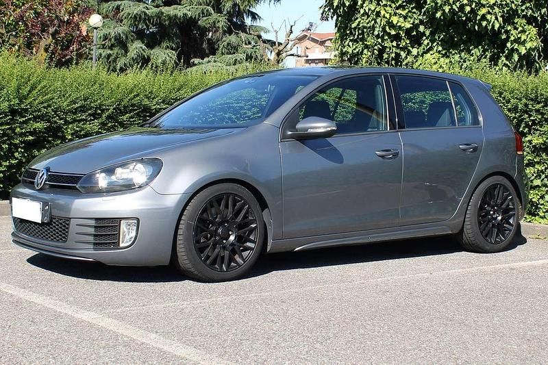 Grigio scuro Usata 2011 VW Golf GTD Tre volumi | 8890 € (Buon prezzo) - Immagine 1/4