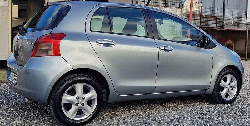 Usata Toyota Yaris Sol 87 CV (63 kW) 2006 Other Utilitaria