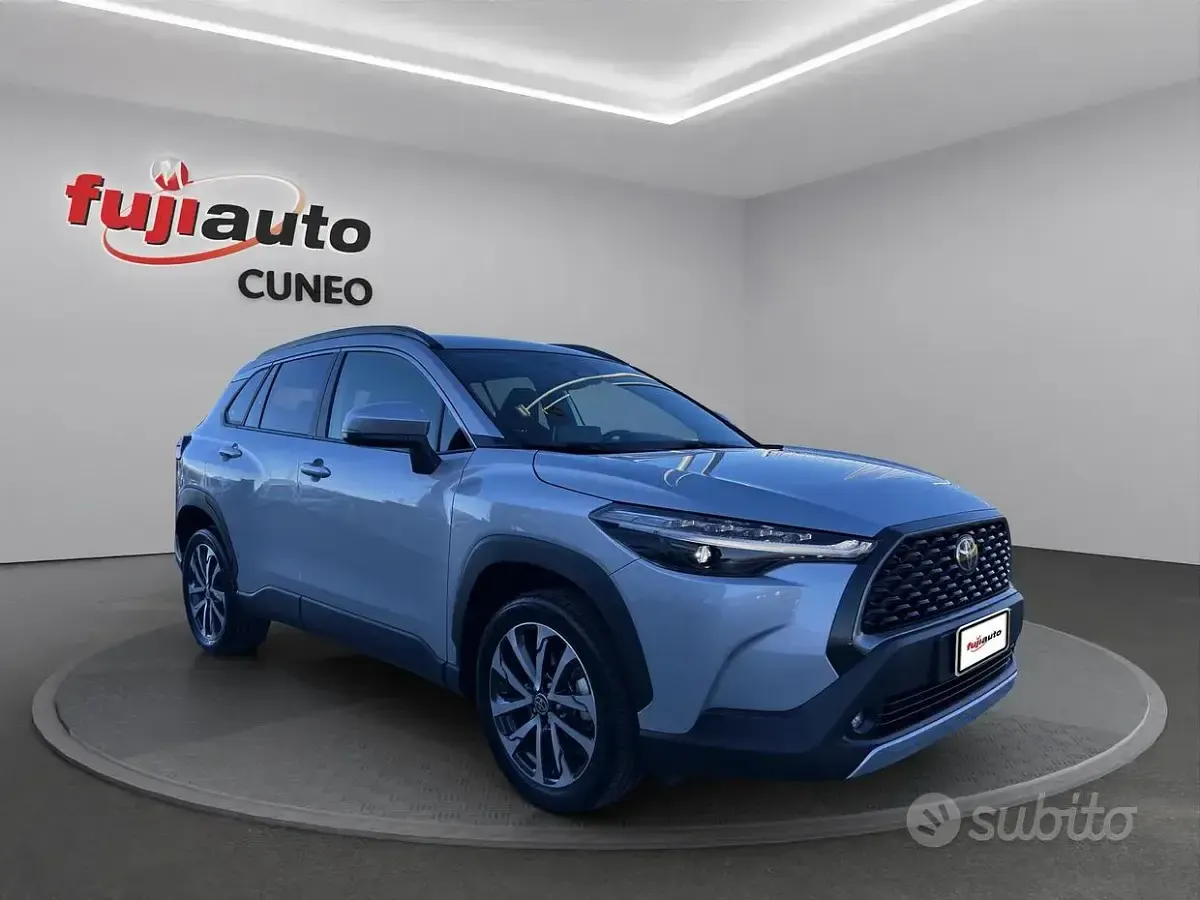 Nuova Toyota Corolla Cross Trend 197 CV (144 kW) 2026 Grigio SUV