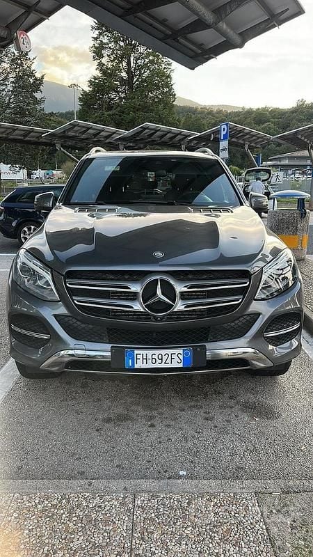 Usata 2017 Mercedes GLE250 Tre volumi | 19.999 € (Super prezzo) - Immagine 1/4