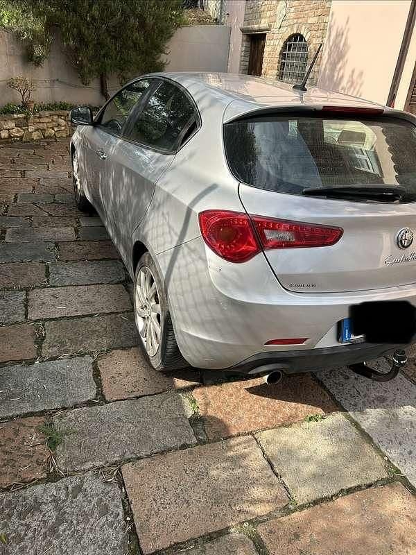 Usata Alfa Romeo Giulietta Distinctive 105 CV (77 kW) 2015 Utilitaria
