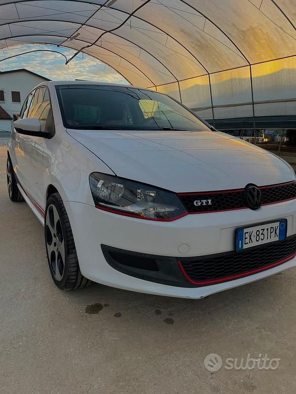 Usata VW Polo 90 CV (66 kW) 2011 Bianco Utilitaria