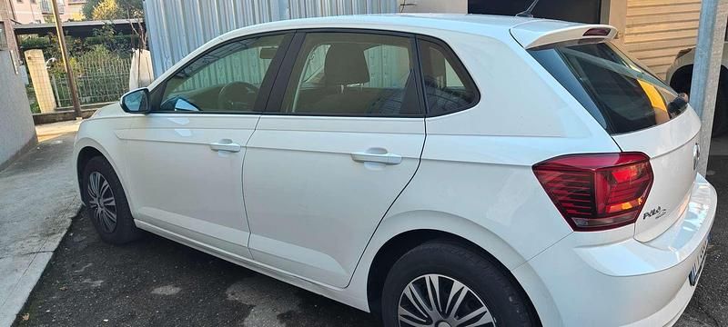 Usata VW Polo Comfortline 80 CV (58 kW) 2019 Bianco Utilitaria