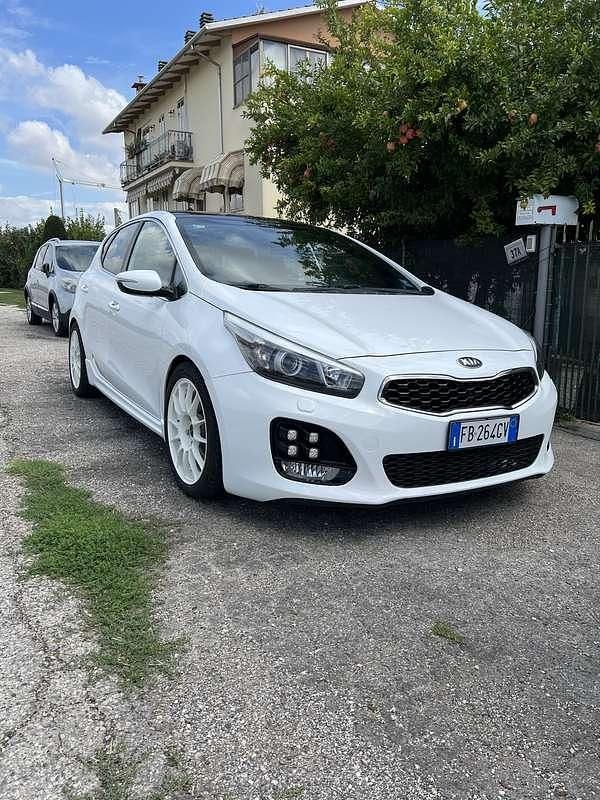 Usata Kia Ceed GT GT-Line 136 CV (100 kW) 2015 Berlina